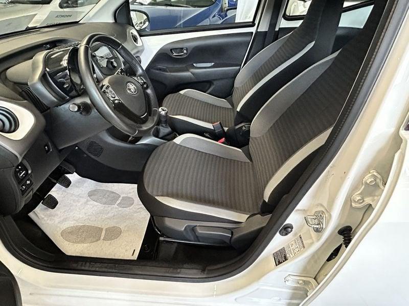 Toyota Aygo Aygo 1.0 VVT-i 69 CV 5 porte. x-cool