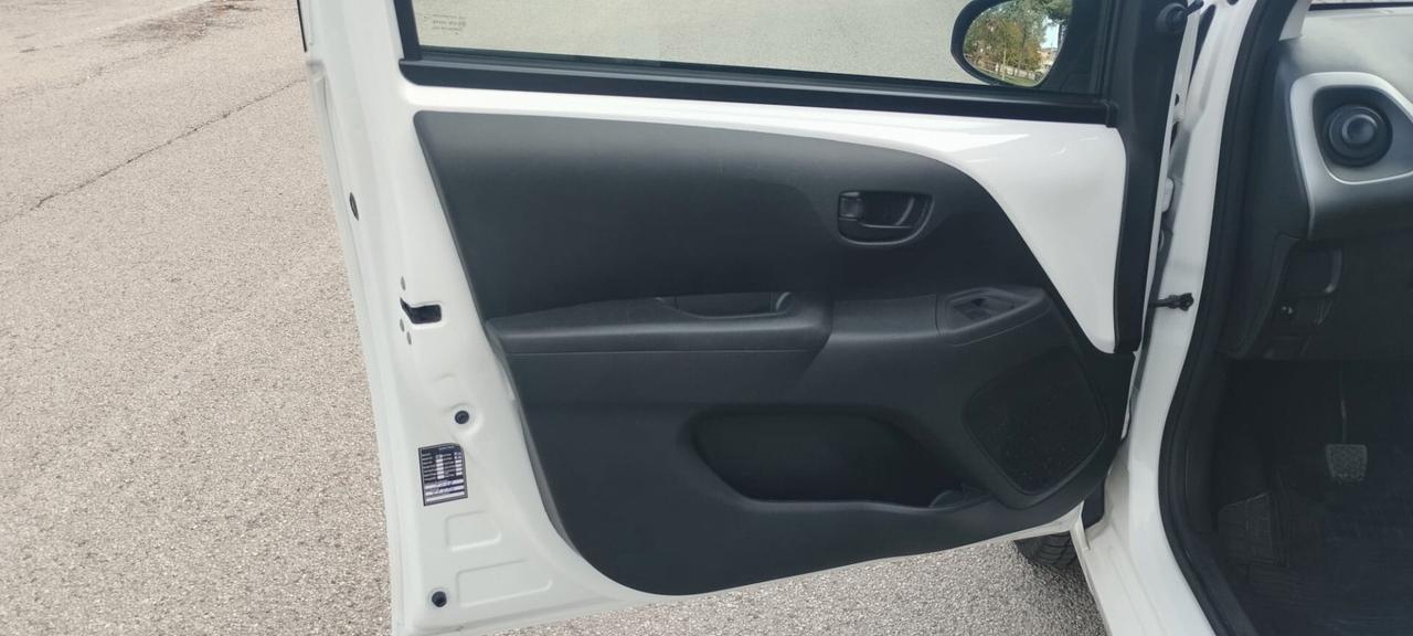 Peugeot 108 Vti 1.0 08/15 km 79650