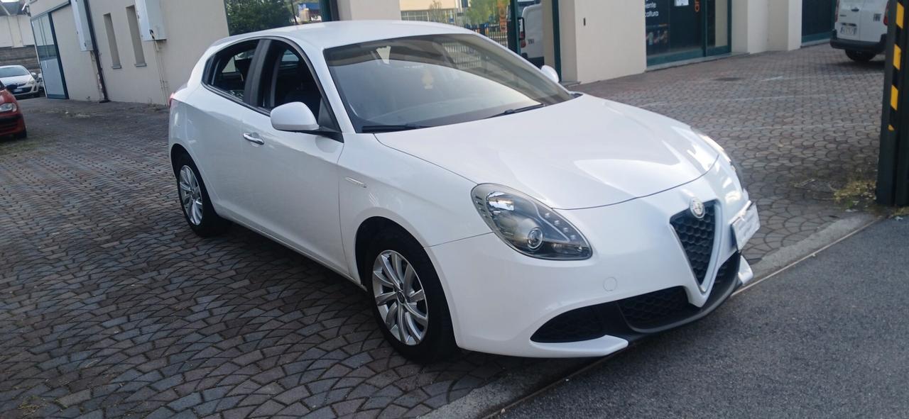 Alfa Romeo Giulietta 1.6 JTDm 120 CV neopatentati