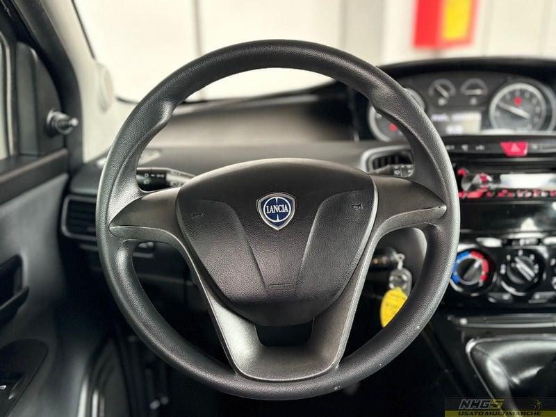 Lancia Ypsilon Ypsilon 1.2 69 CV 5 porte Silver
