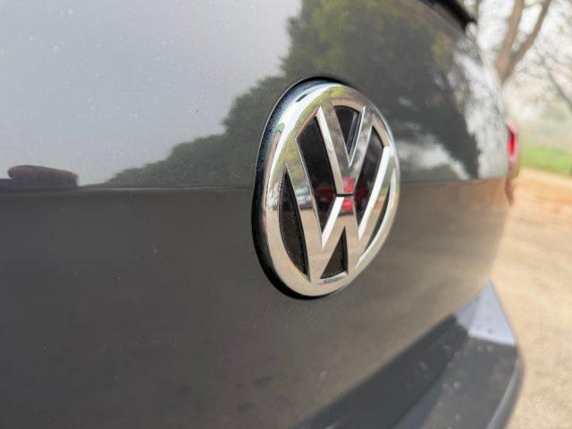 VOLKSWAGEN Golf 1.5 TSI 150CV DSG R-LINE UNIPROPRIETARIO