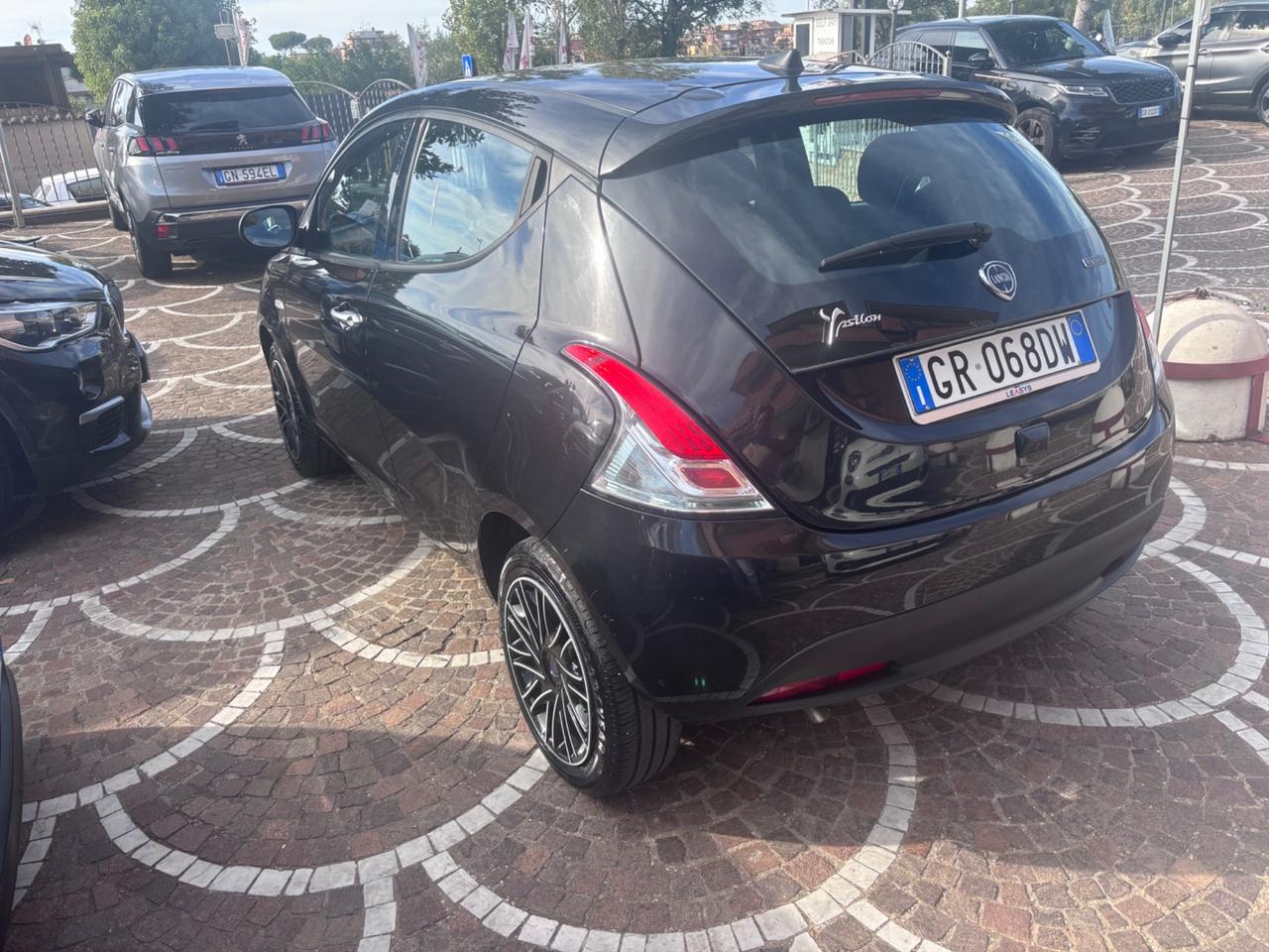 Lancia Ypsilon 1.0 FireFly 5 porte S&S Hybrid Gold