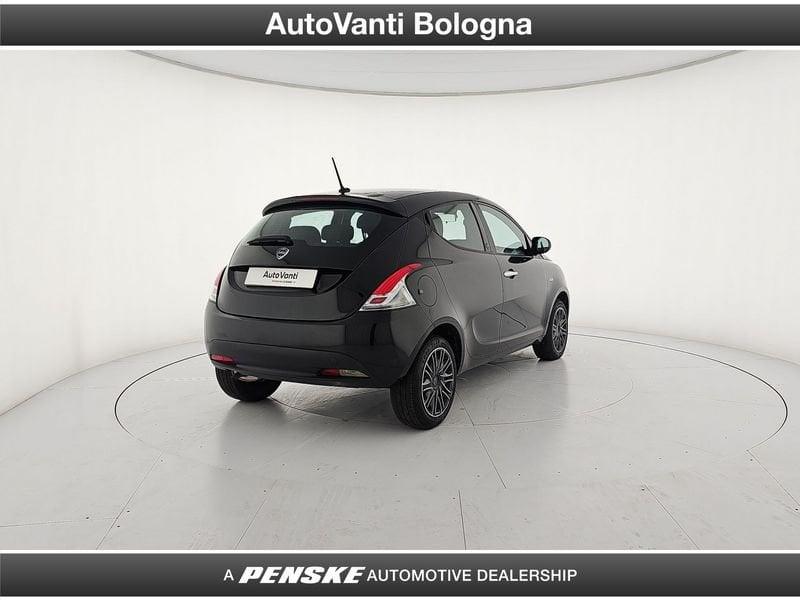 Lancia Ypsilon 1.2 69 CV 5 porte GPL Ecochic Silver