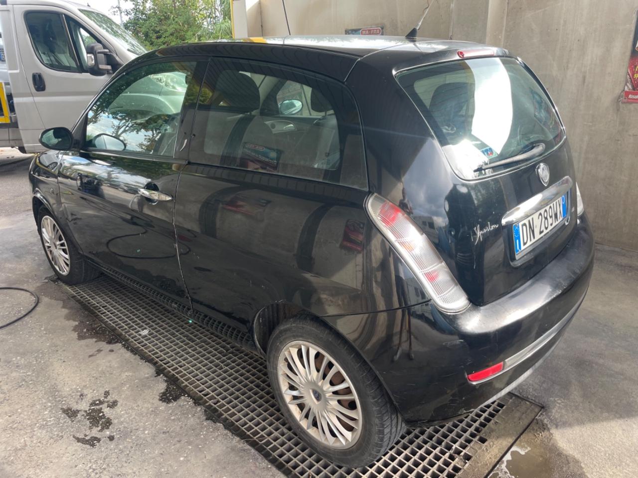 Lancia Ypsilon 1.2 Argento
