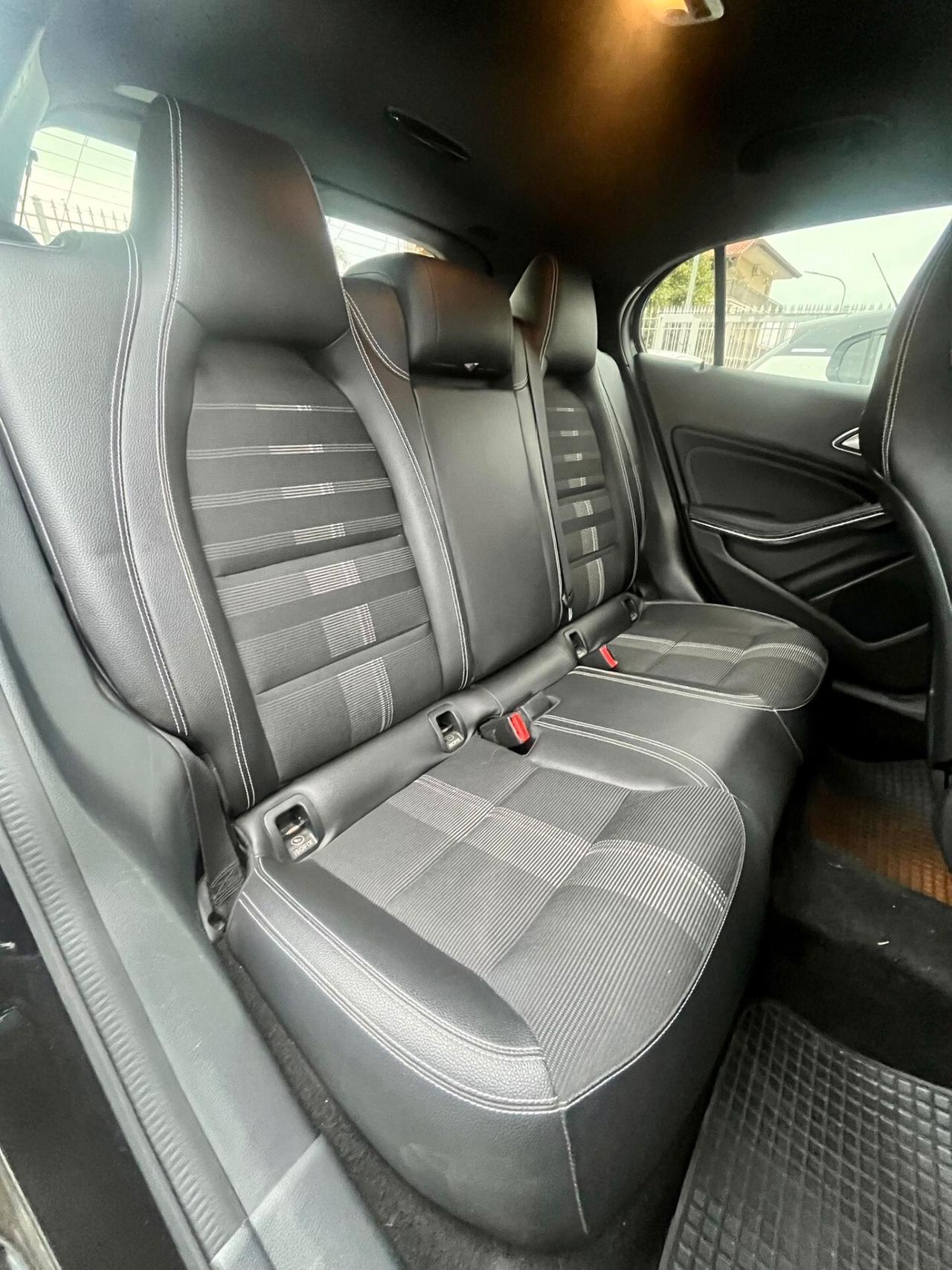 Mercedes-benz A 180 d Automatic Black Edition