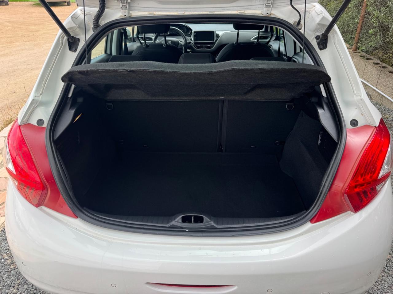 Peugeot 208 1.6 e-HDi 92 CV Stop&Start 5 porte Allure