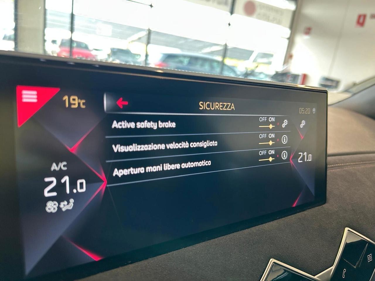 Ds DS3 Crossback PERFORMANCE LINE PureTech 130 aut. SPOTICAR
