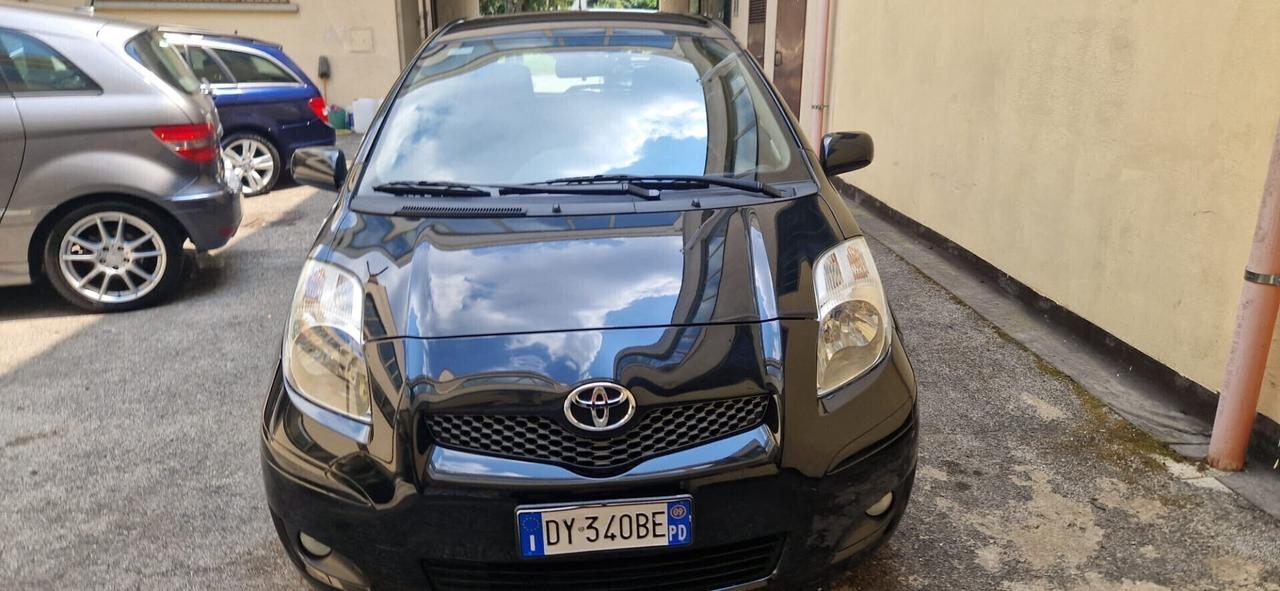 Toyota Yaris 1.0 5 porte Sol