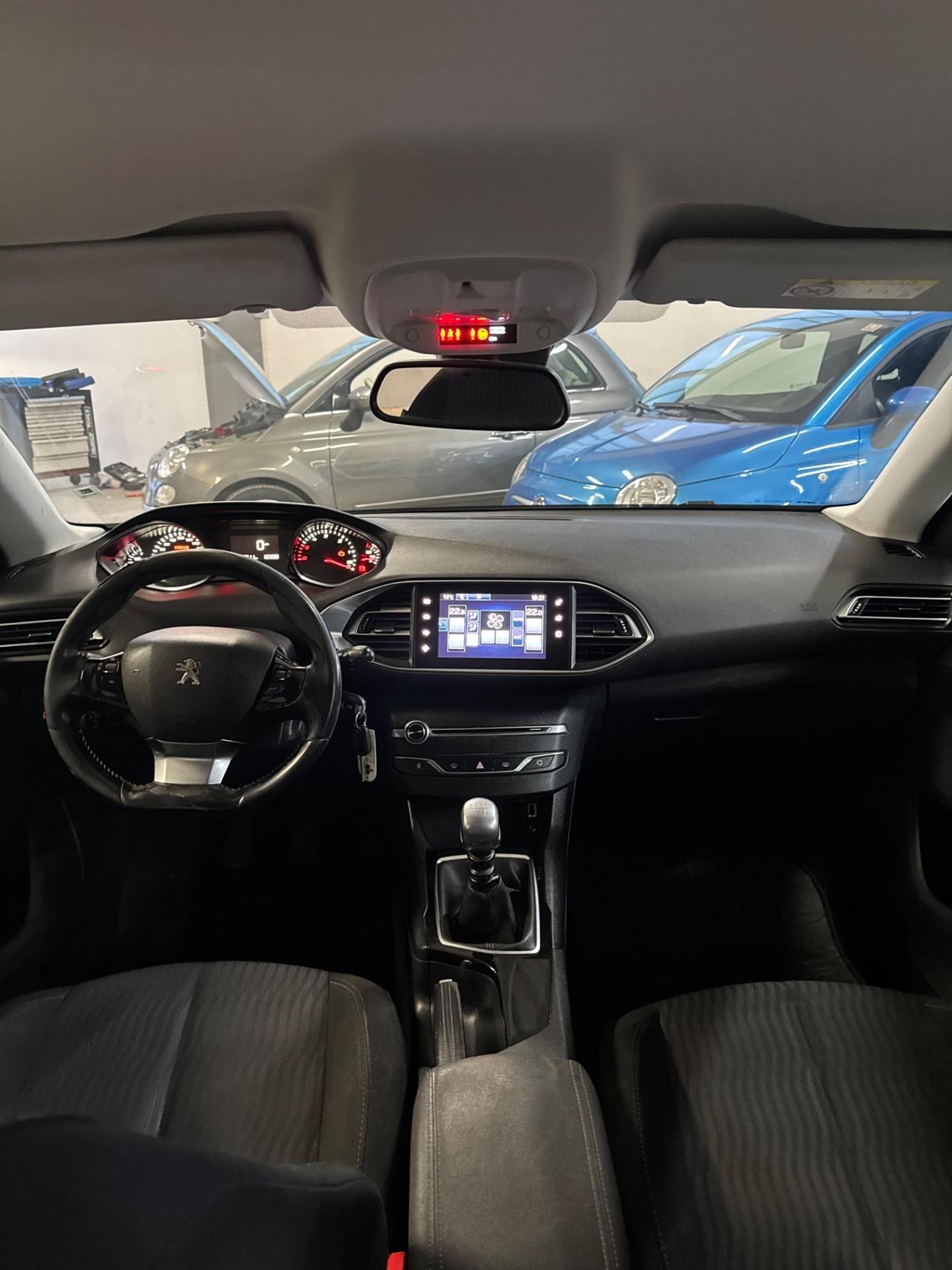 Peugeot 308 BlueHDi 120 S&S Allure