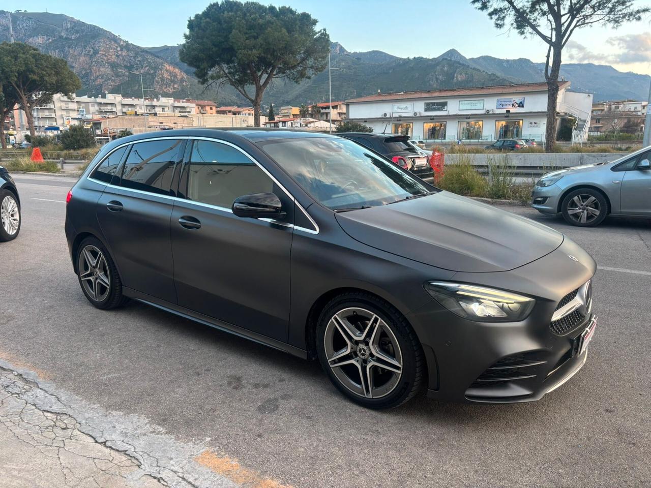 Mercedes-benz B 200 Mercedes 200d AMG Premium Plus