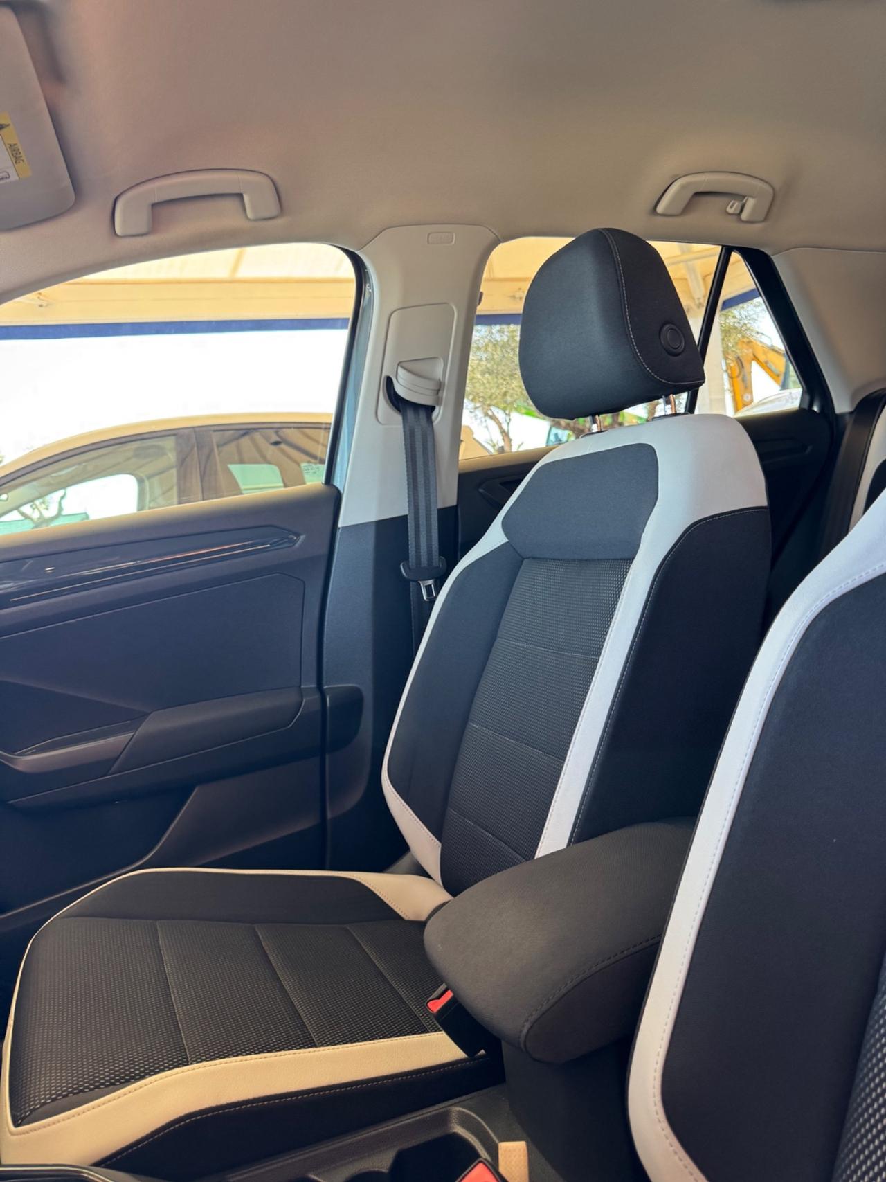 Volkswagen T-Roc 1.6 TDI SCR Advanced BlueMotion Technology