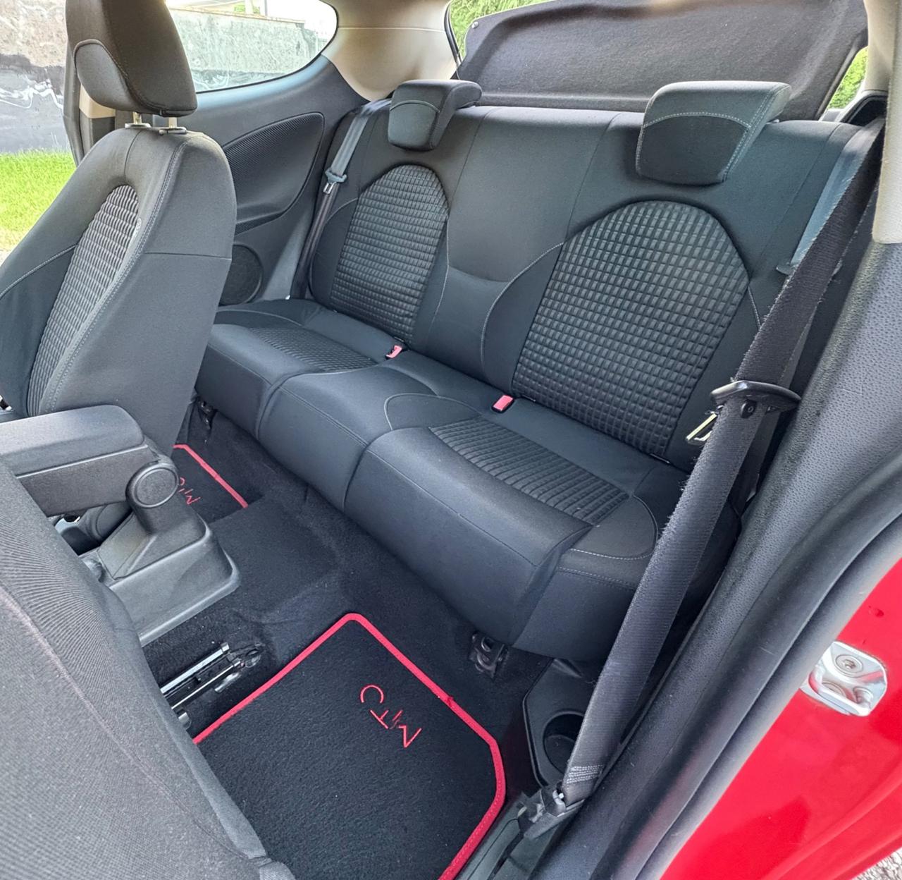 Alfa Romeo MiTo 1.6 JTDm Distinctive Sport Pack