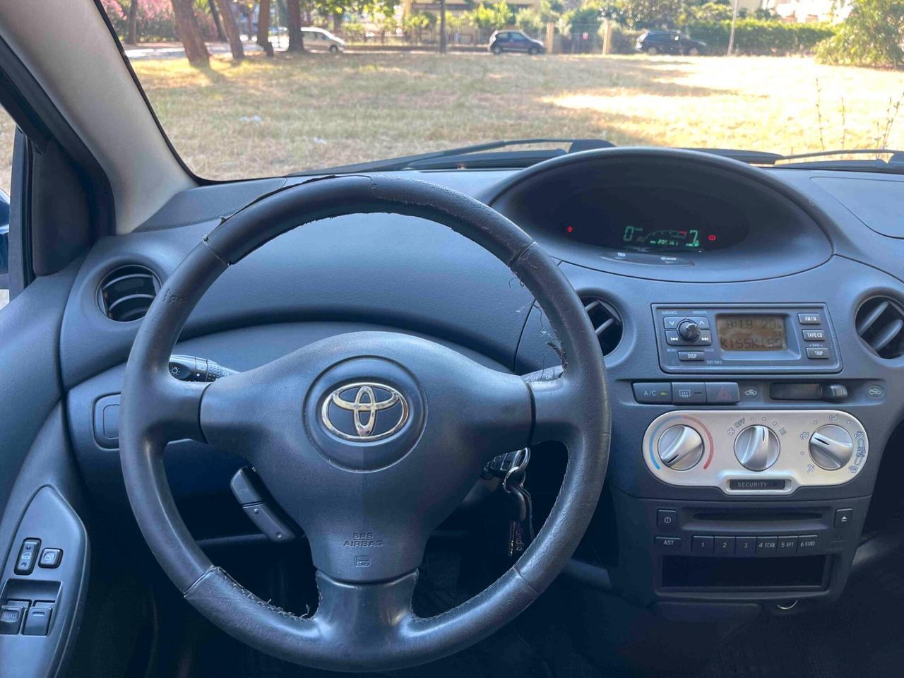 Toyota Yaris 5p 1.4 d-4d Sol NEOPATENTATI