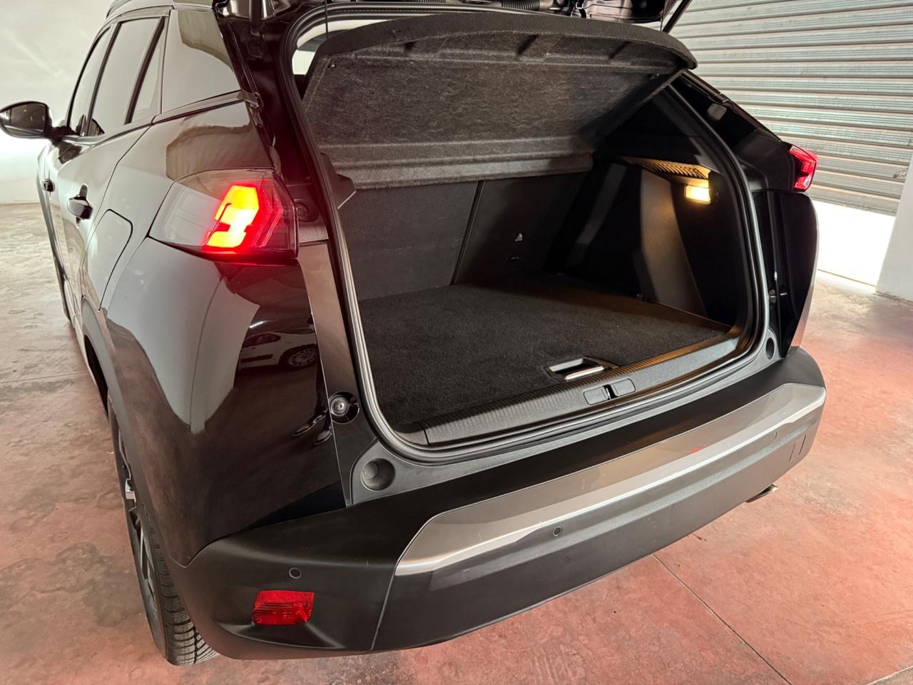 Peugeot 2008 BlueHDi 130 S&S EAT8 Allure Pack