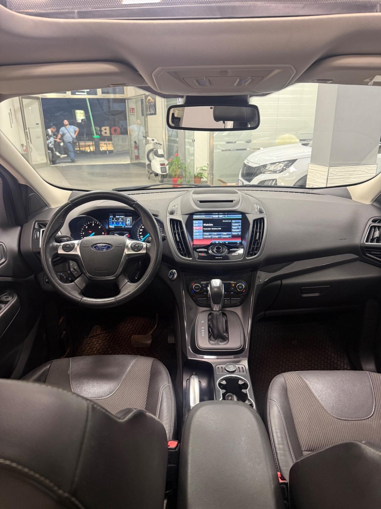 Ford Kuga 2.0 TDCI 150 CV S&S 4WD Powershift Titanium