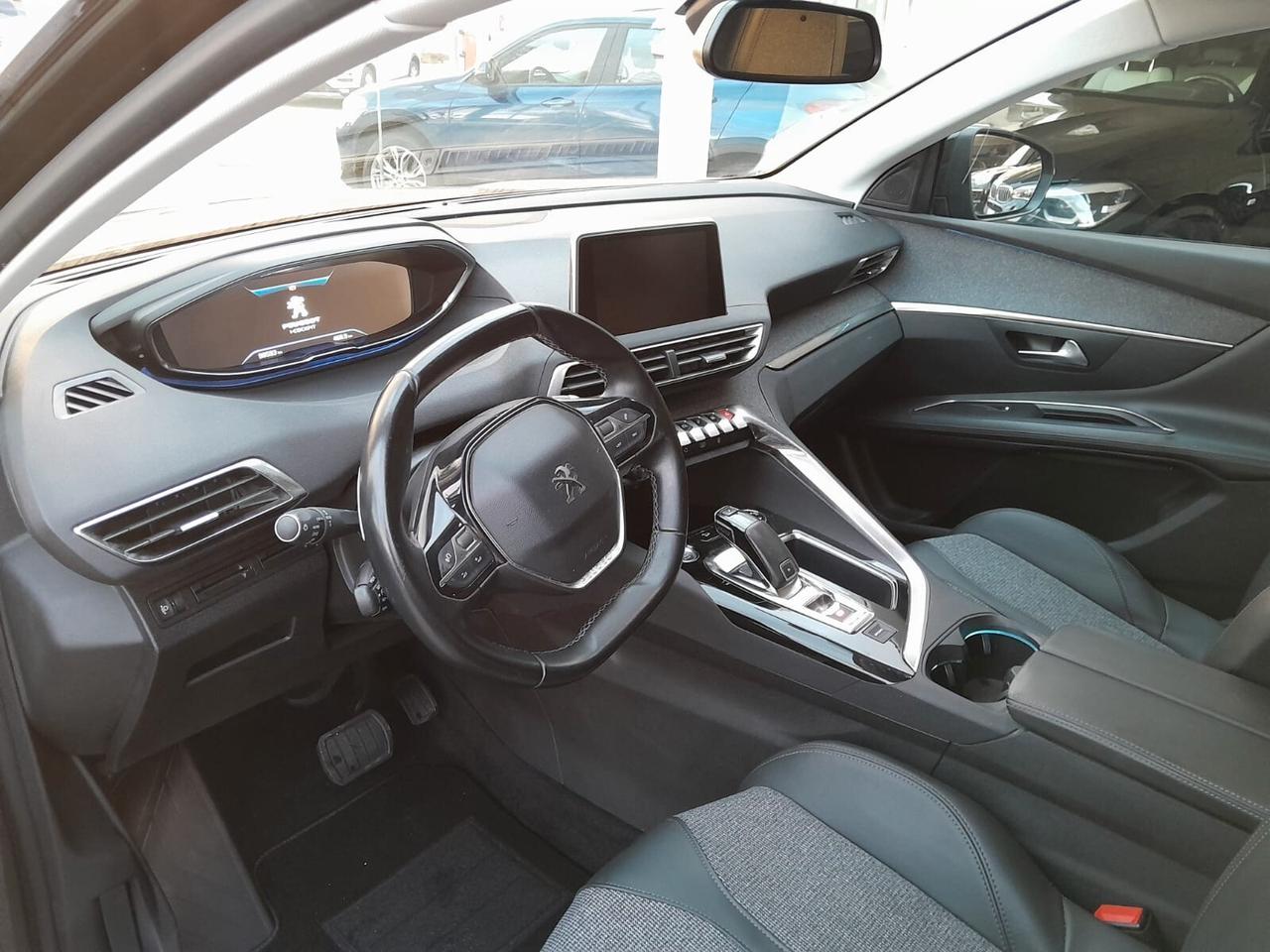 Peugeot 3008 BlueHDi 130 S&S EAT8 Allure