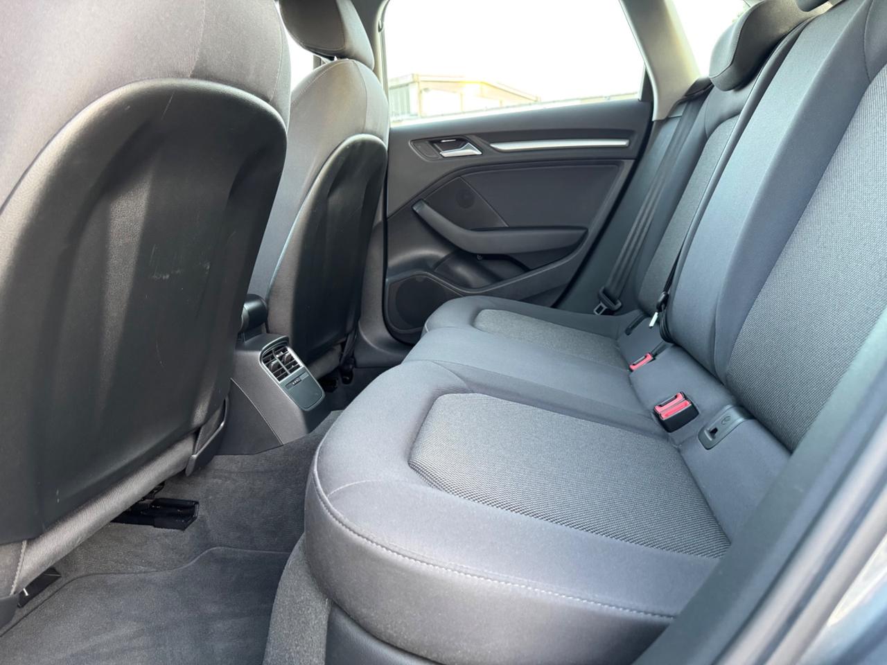 AUDI A3 1.6 Tdi Sportback S-LINE - Led Navi 17