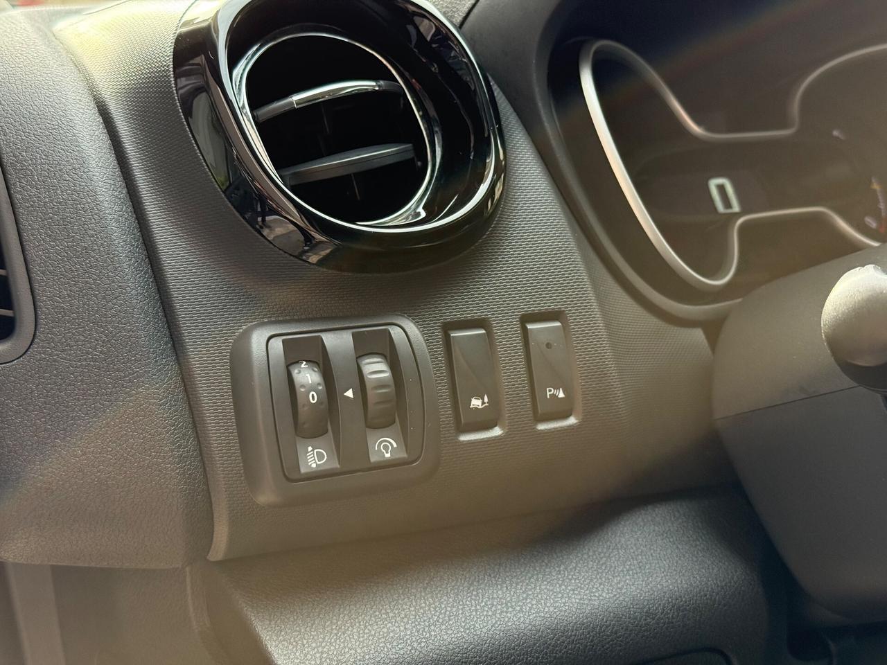 Opel Vivaro 1.6DCTI 125cv 9 Posti