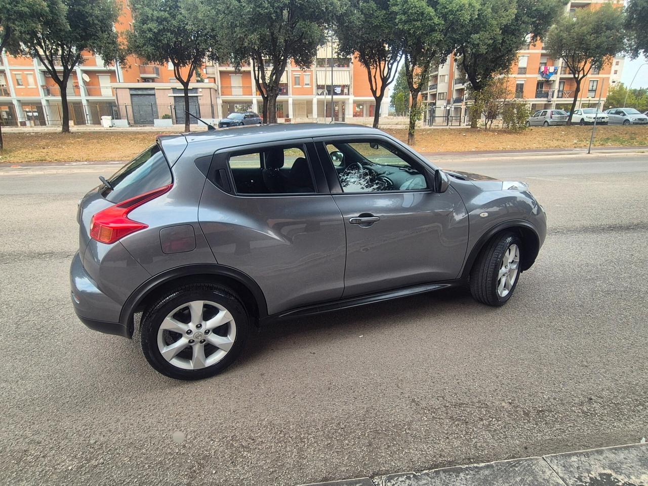 Nissan Juke 1.6 GPL 117cv anno 2014 navigatore retrocamera