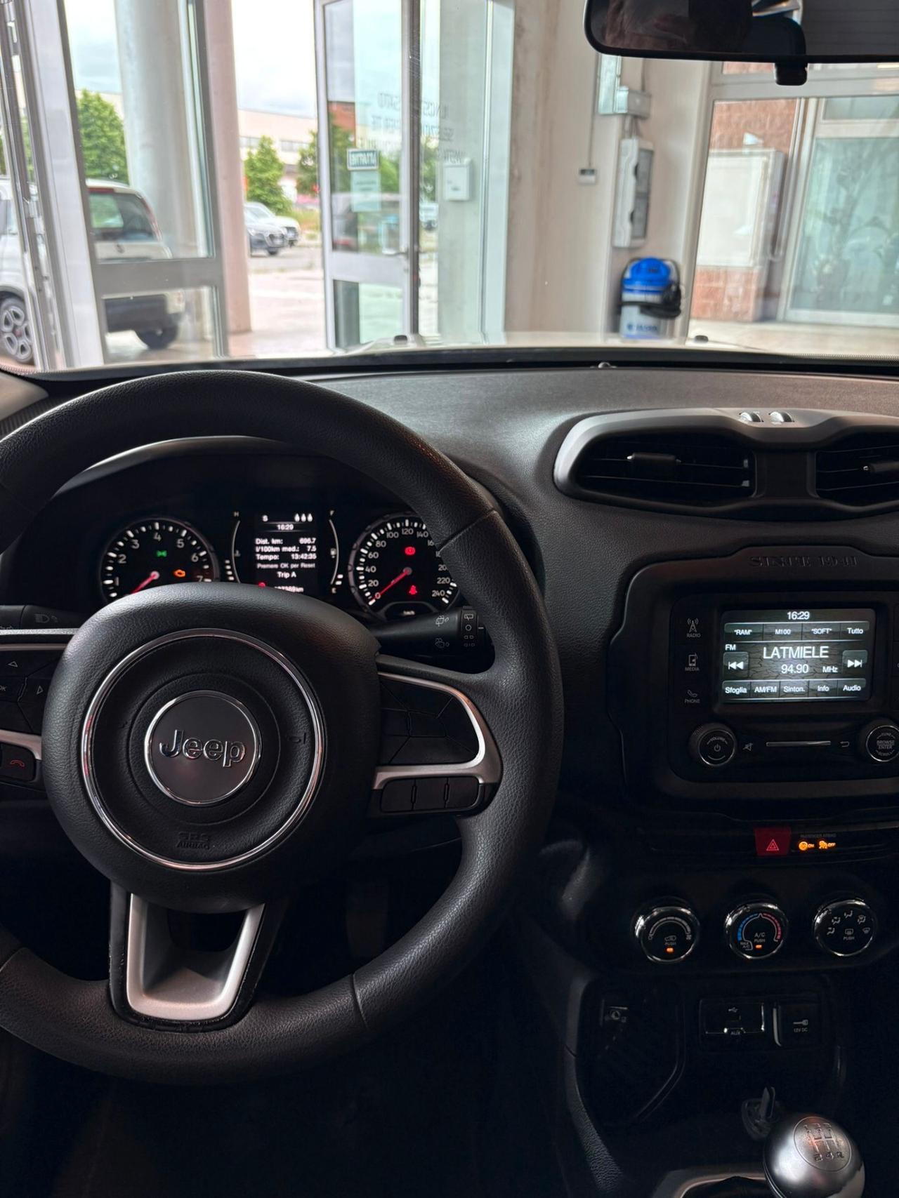 Jeep Renegade 1.6 E-TorQ EVO Sport
