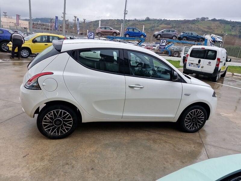 Lancia Ypsilon III 2021 1.0 firefly hybrid Platino s&s 70cv