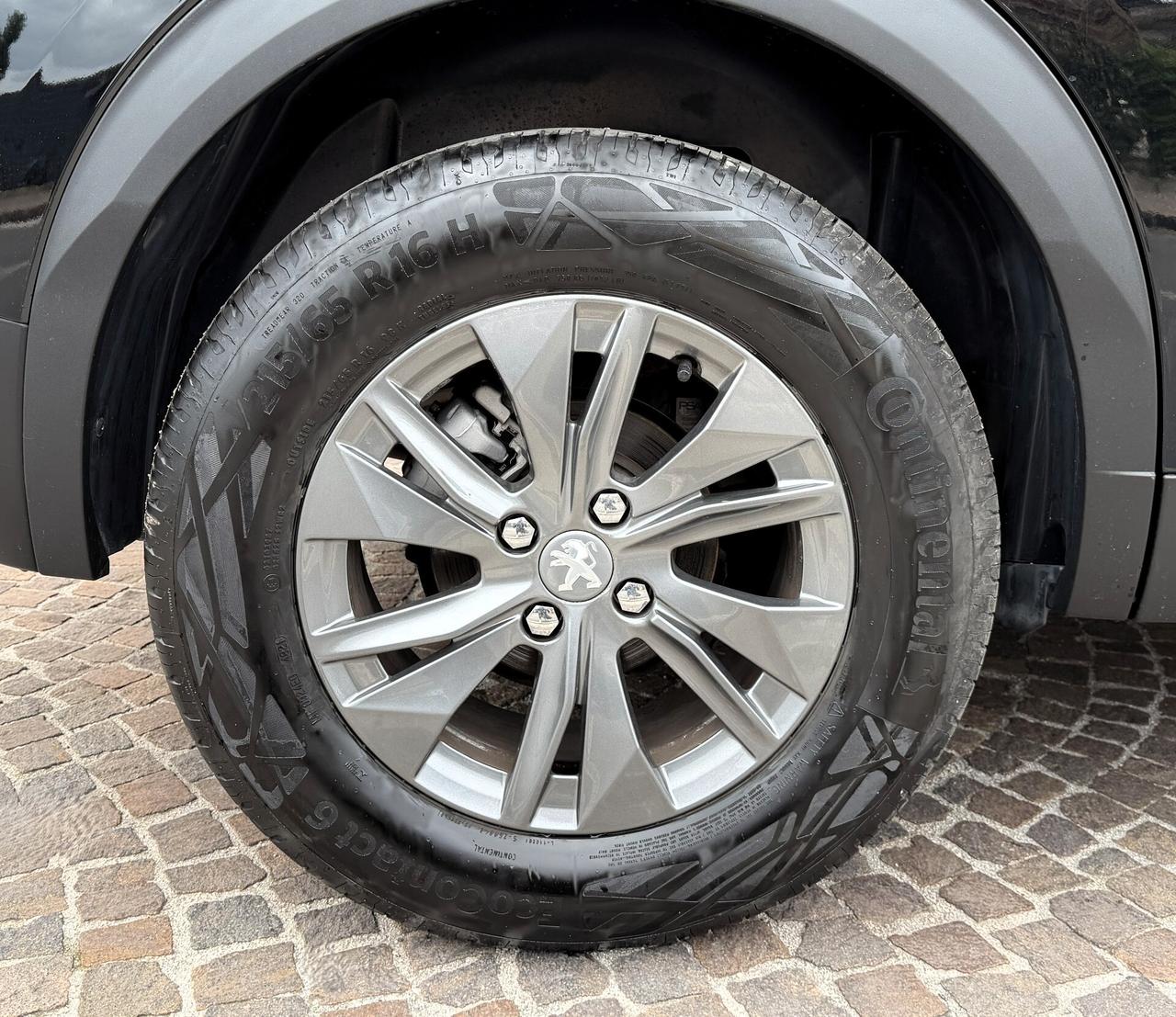 Peugeot 2008 PureTech 130 S&S EAT8 Active Pack