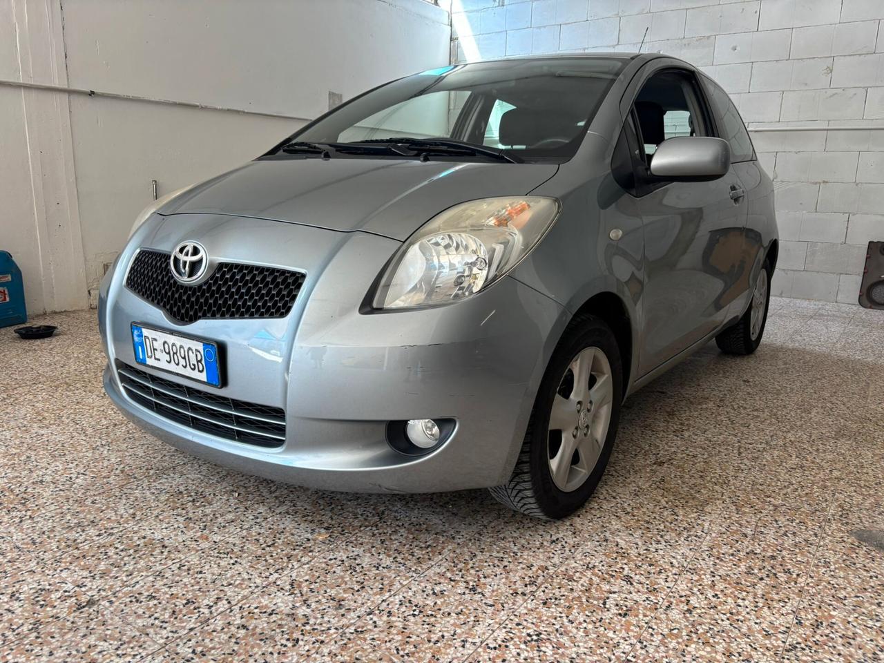 Toyota Yaris 1.0 3 porte