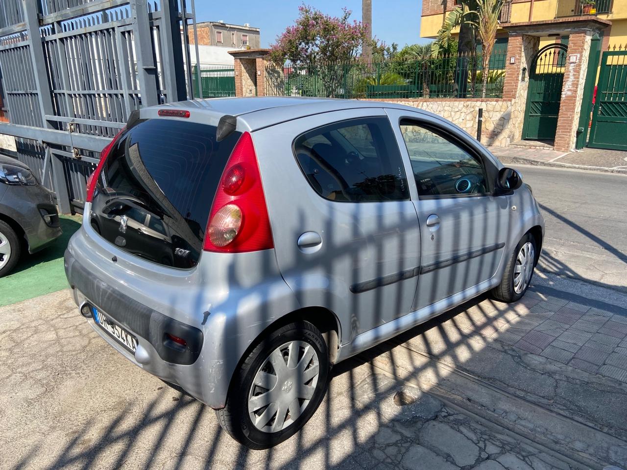 Peugeot 107 1.0 68CV 5p. Desir