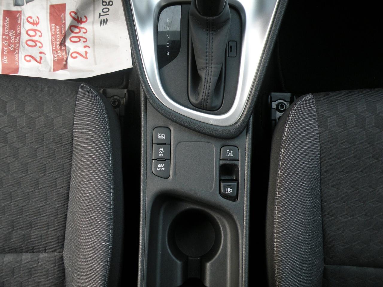 TOYOTA YARIS HYBRID - NOLEGGIO