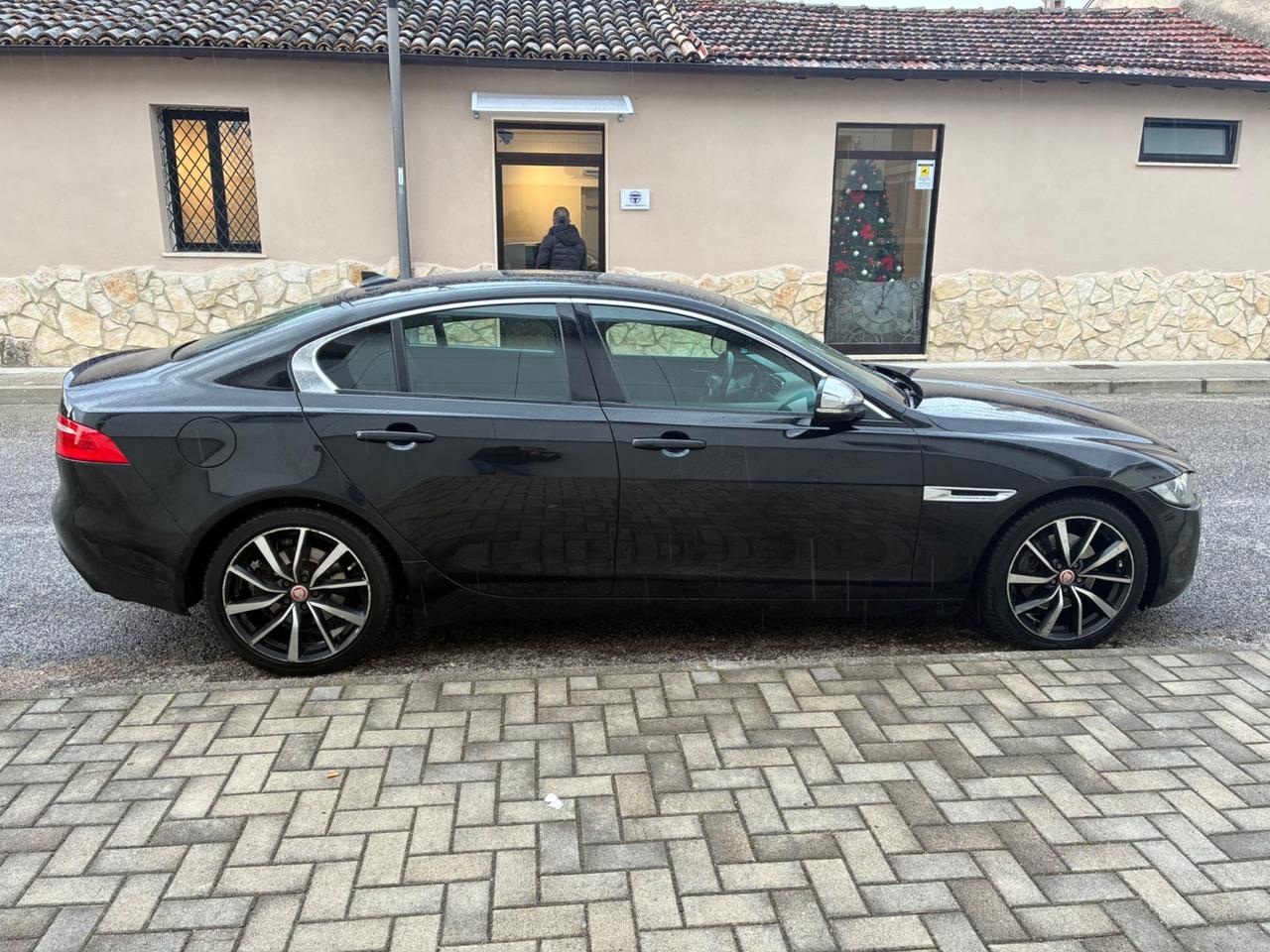 Jaguar XE 2.0 D Turbo Prestige