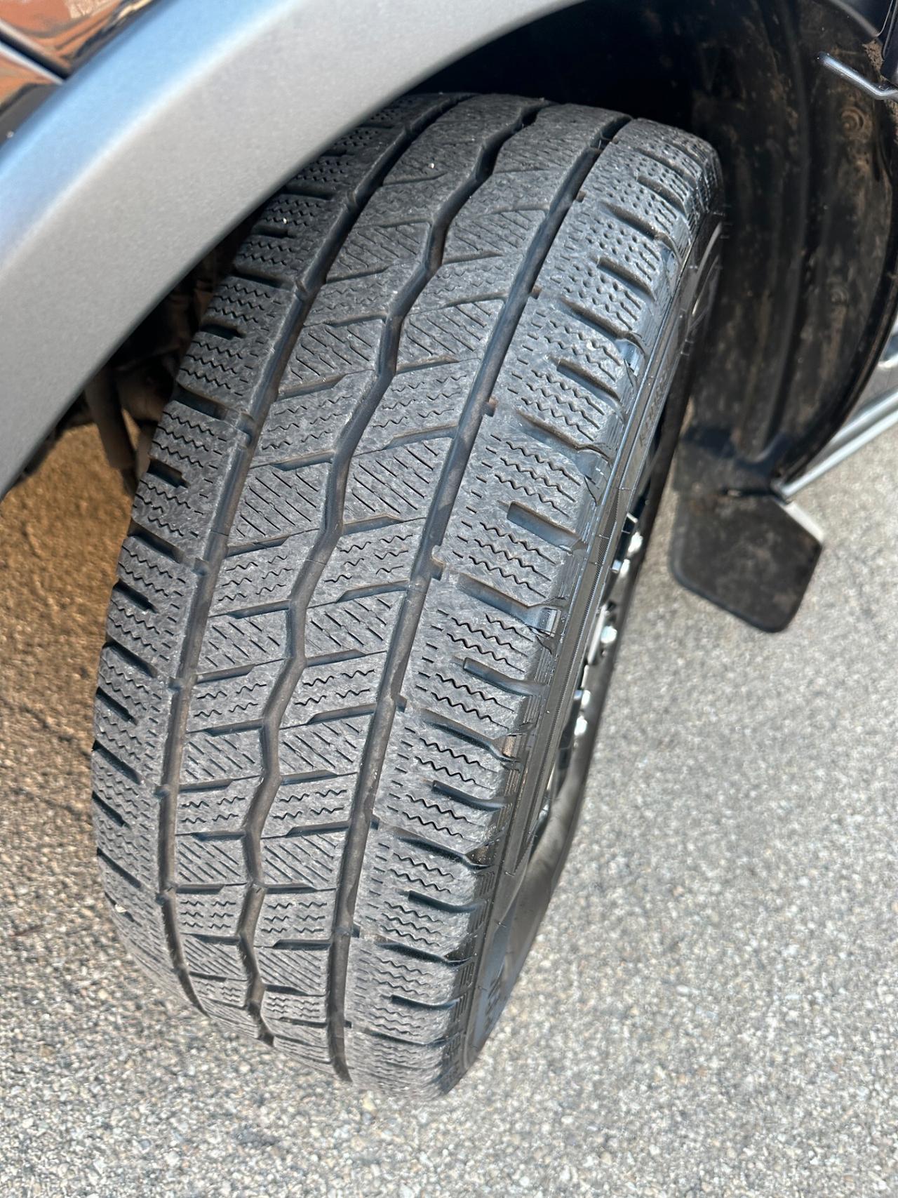 Ford Transit Custom 340 2.0 EcoBlue 170 PC Furgone Trend