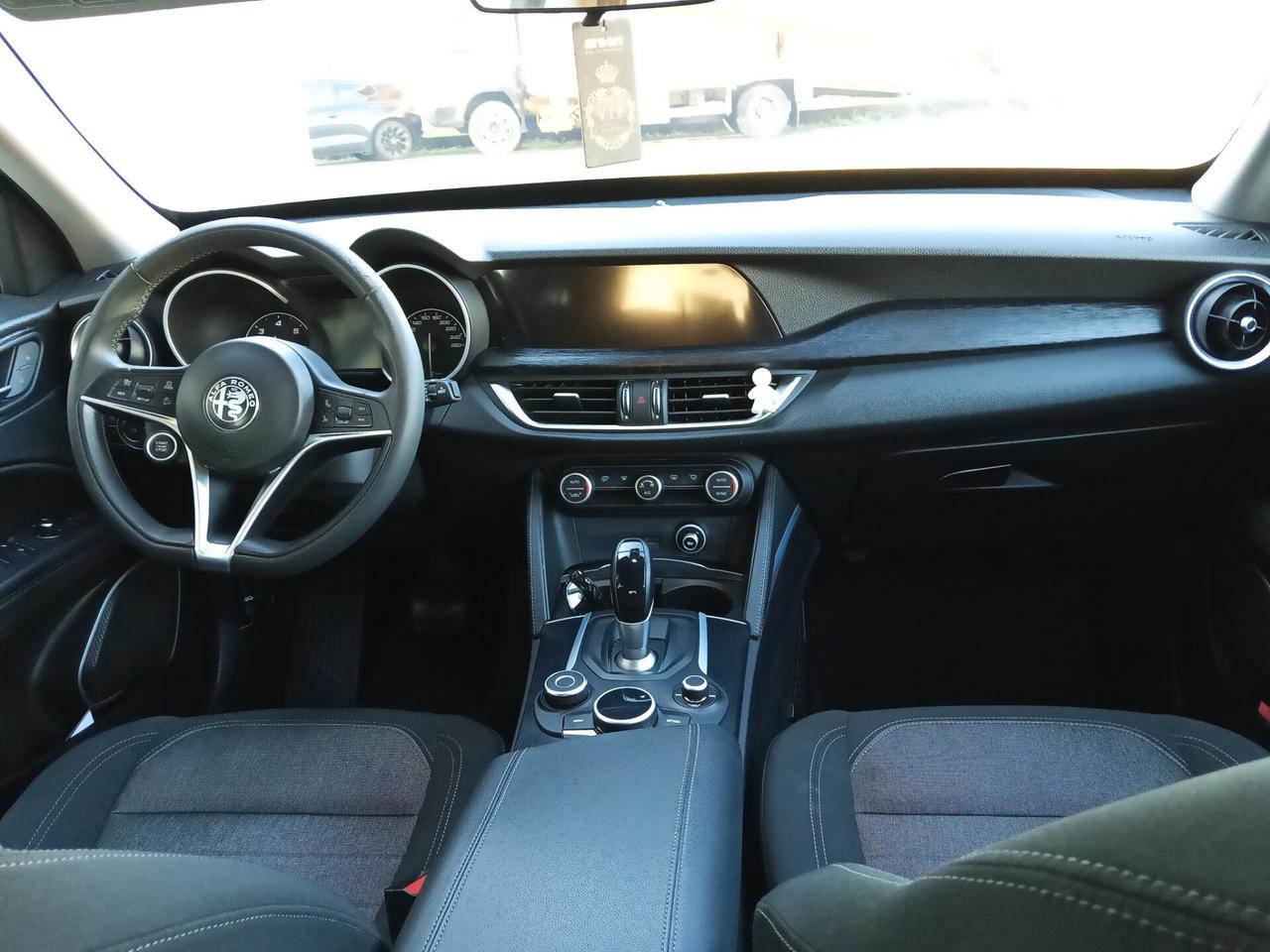 Alfa Romeo Stelvio 2.2 Turbodiesel 160 CV AT8 RWD Business