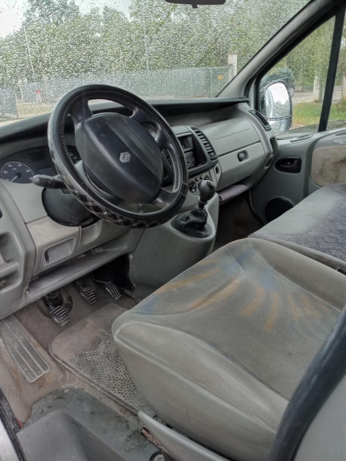 Renault Trafic T27 2.0 dCi/90 PC-TN Passenger Confort