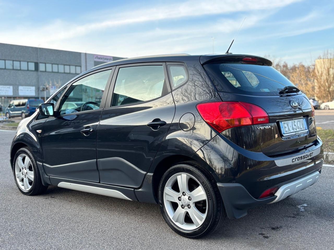 Kia Venga 1.4 CRDi 90CV crossover