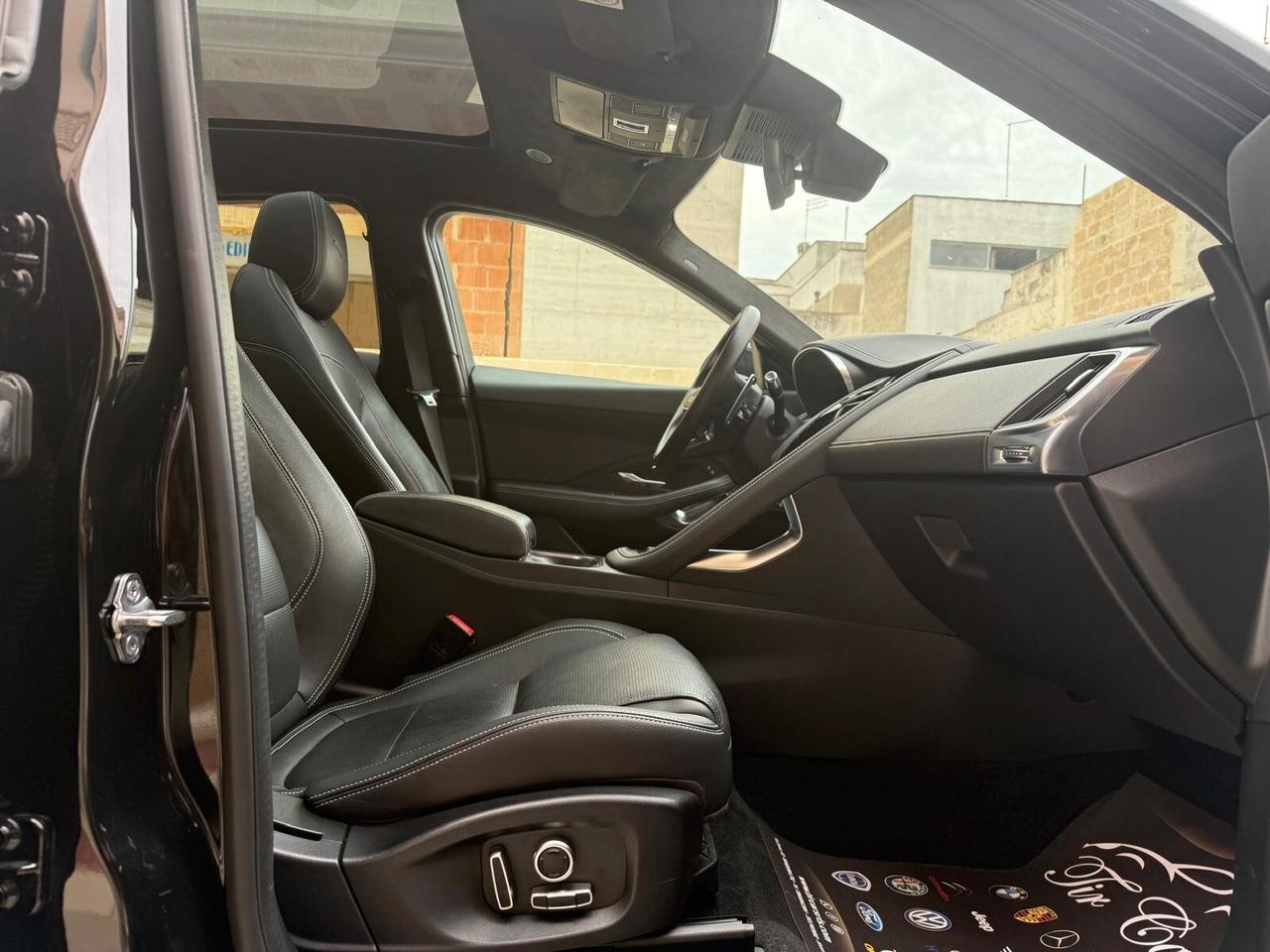 JAGUAR E-PACE 2.0D AWD R-DYNAMIC BLACK MHEV 204CV TETTO PELLE NAVI ANNO 2022