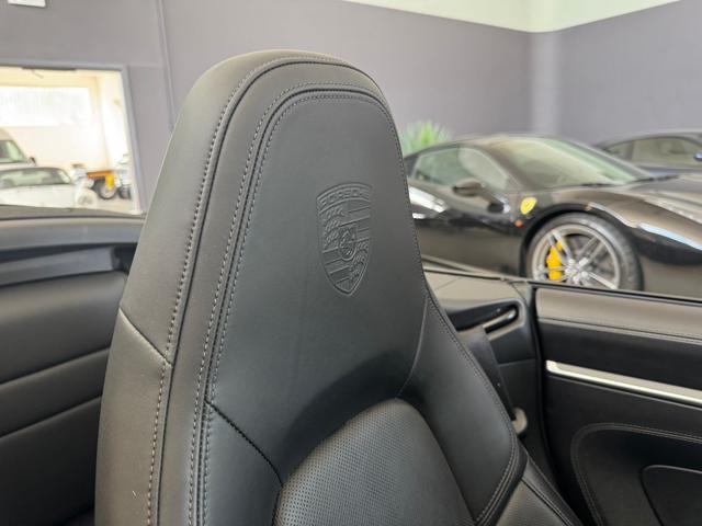 PORSCHE 992 Carrera 4 Cabriolet UNIPRO - SPORT CHRONO
