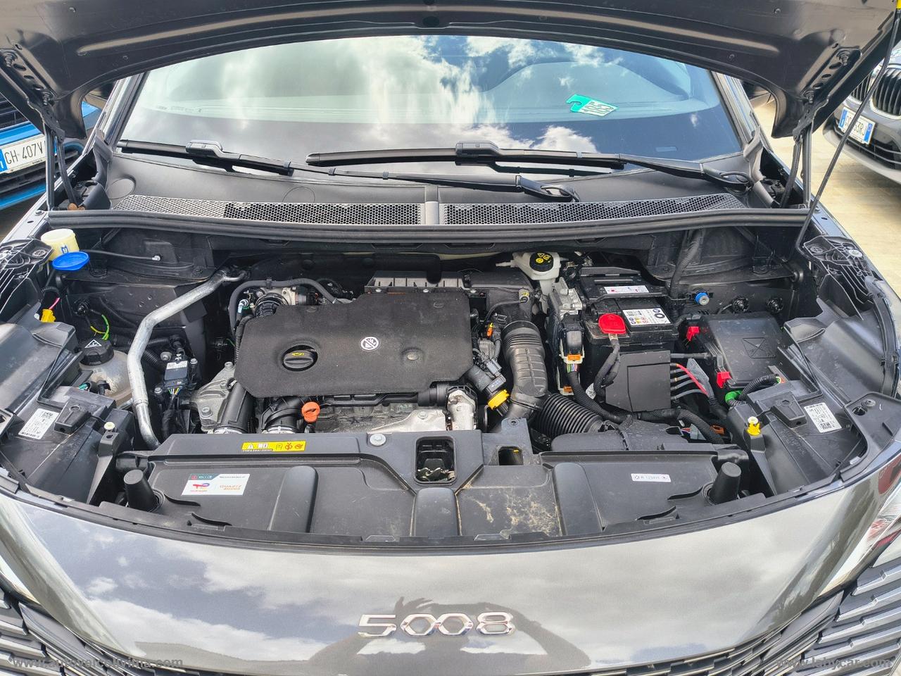 PEUGEOT 5008 BlueHDi 130 S&S EAT8 Allure Pack