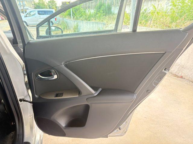TOYOTA Avensis 2.0 D-4D KM E MOTORE ORIGINALI TAGLIANDI CERTIFICA