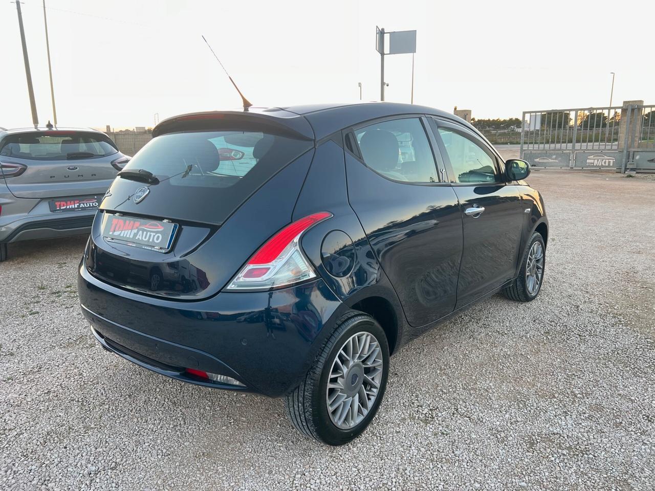Lancia Ypsilon 1.3 MJT 95 CV 5 porte Platinum
