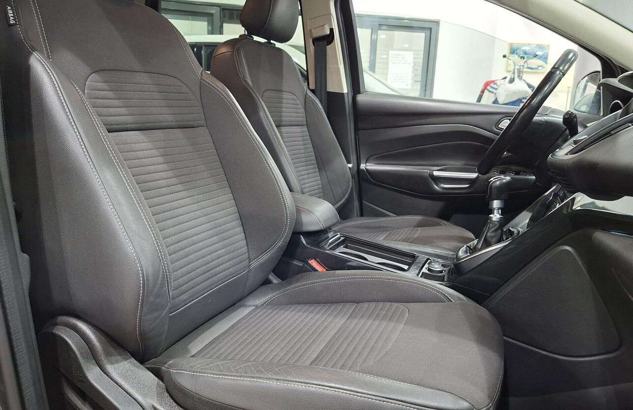 Ford Kuga 1.5 TDCI 120 CV S&S 2WD Titanium