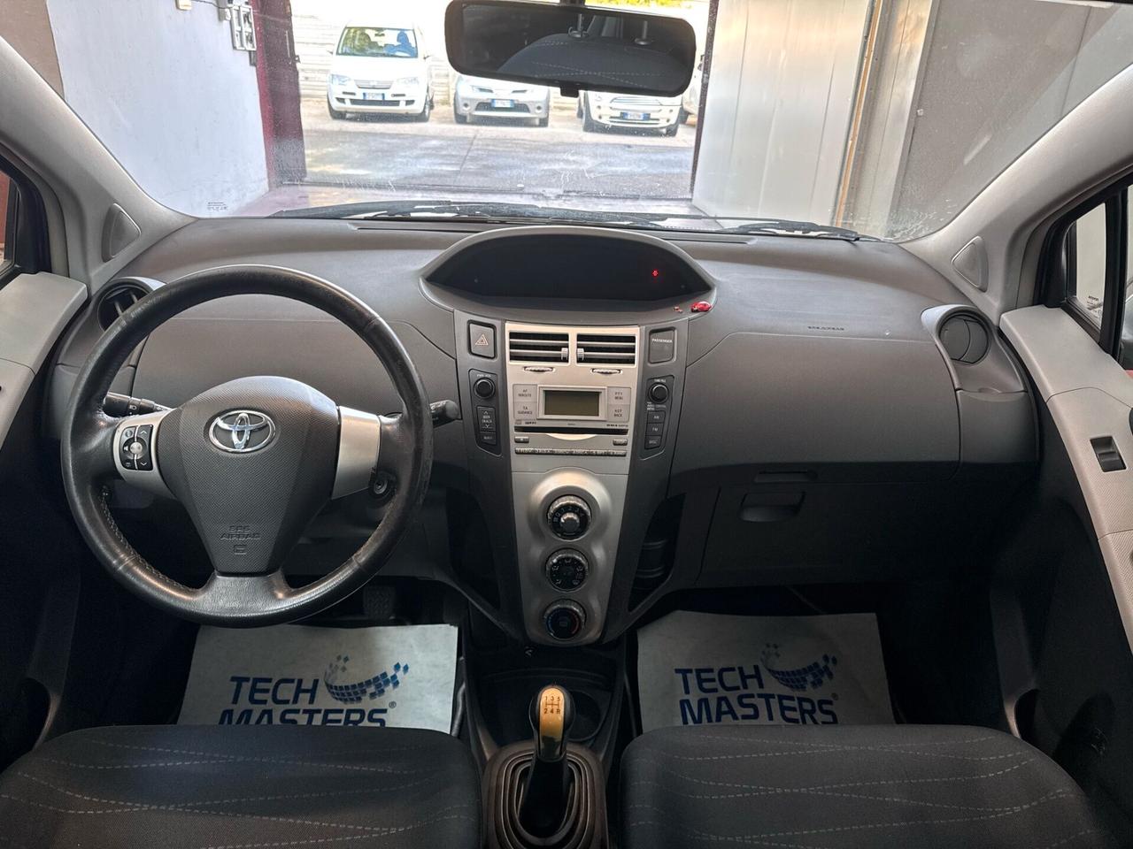 Toyota Yaris 1.0 5 porte Sol benz NEOPAT