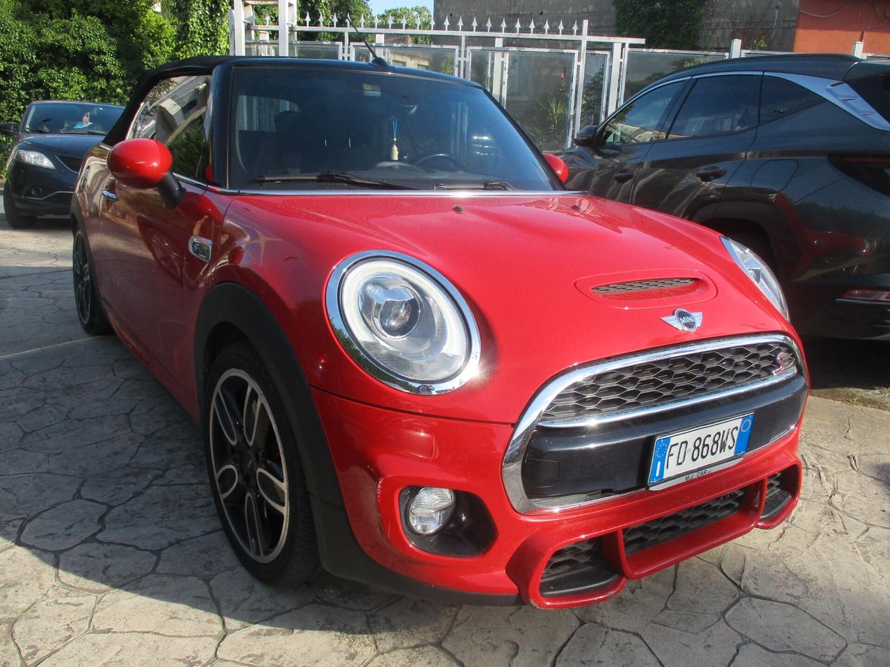 Mini Cabrio John Cooper Works S