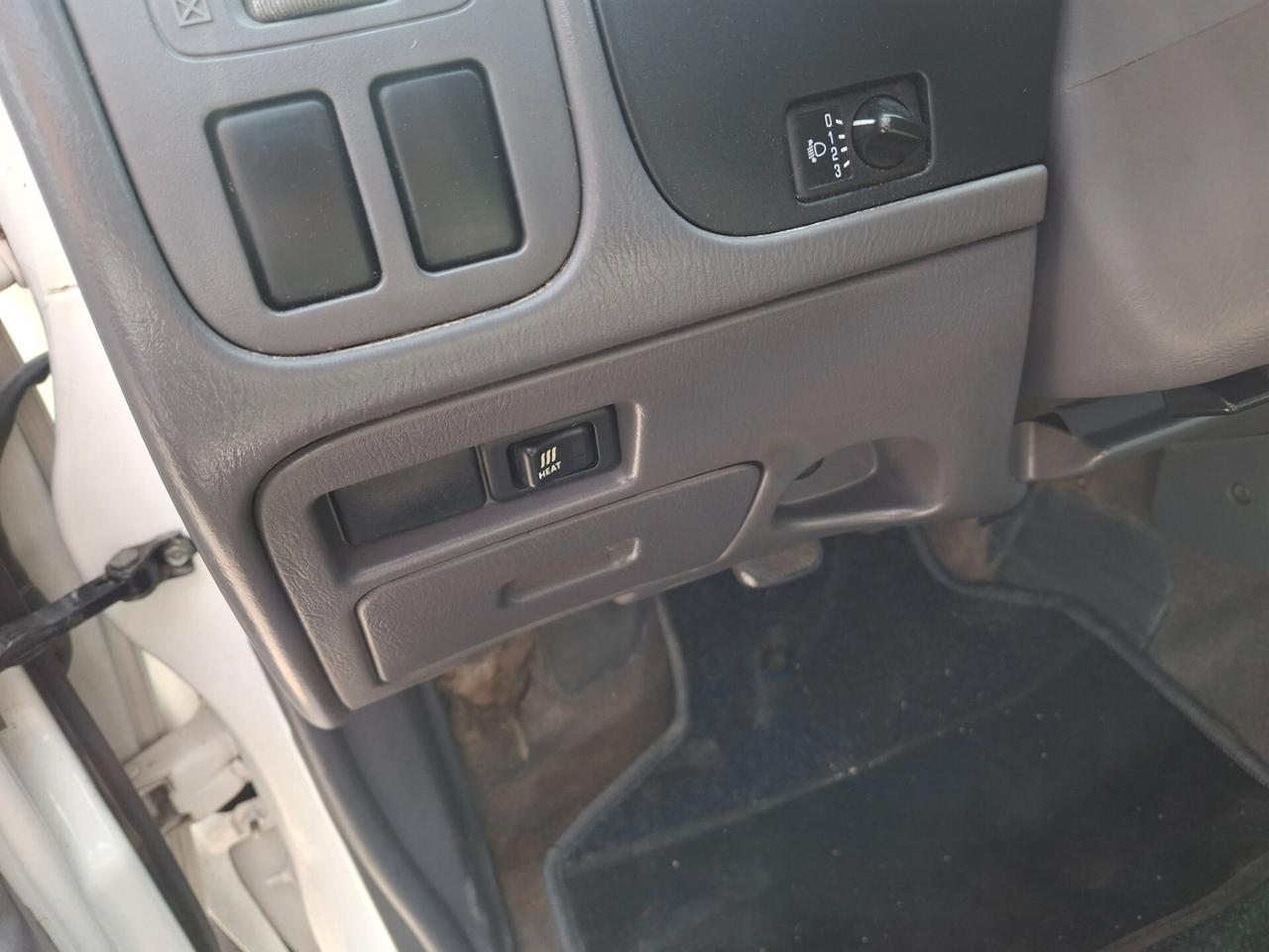 Nissan Navara 2.5 dCi 4 porte Double Cab SE gancio traino