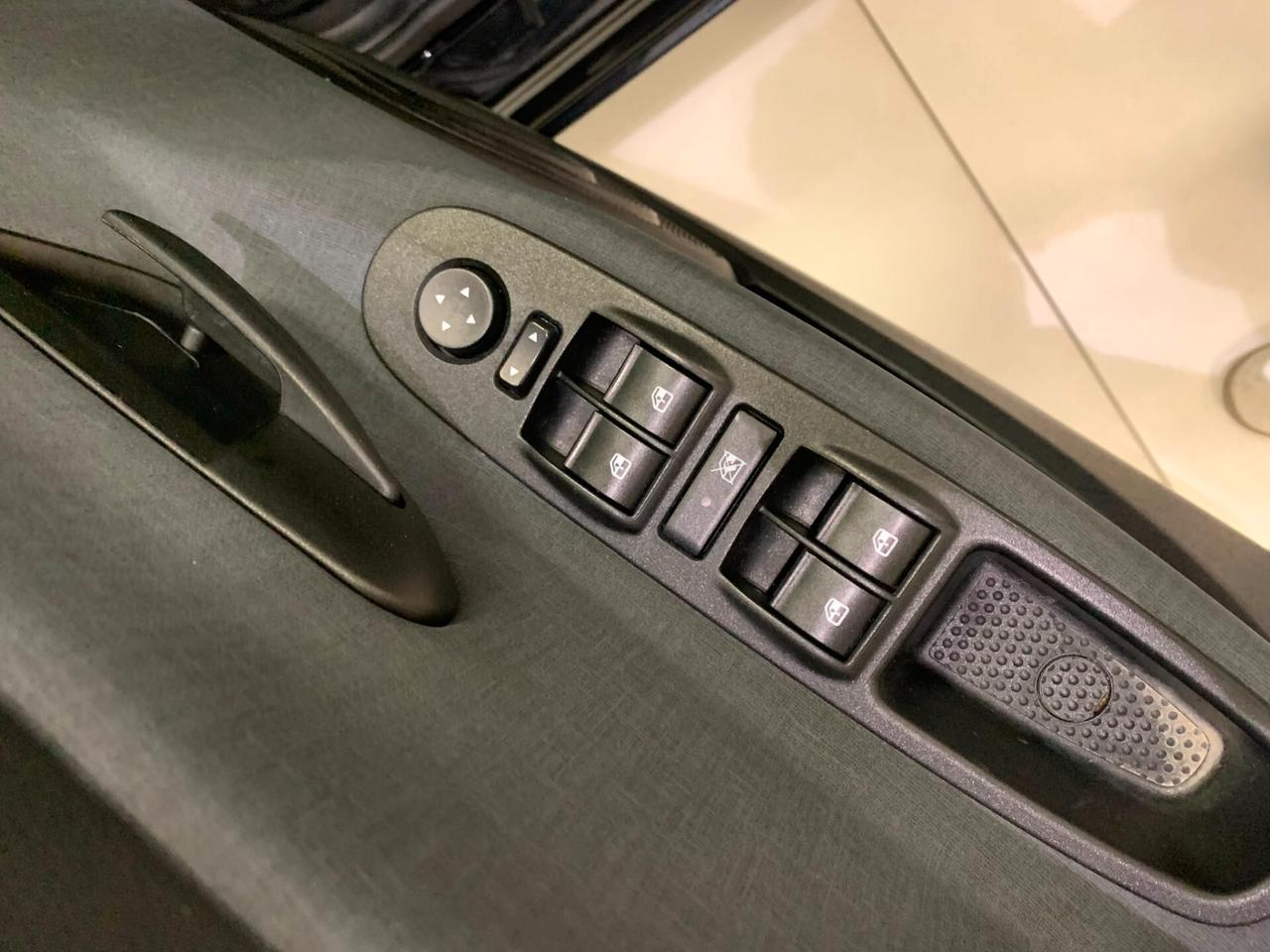 LANCIA YPSILON 1.0 HYBRID - OK NEOPATENTATI
