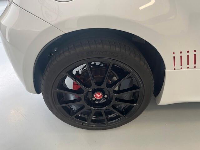 Abarth 500 C 1.4 Turbo T-Jet MTA