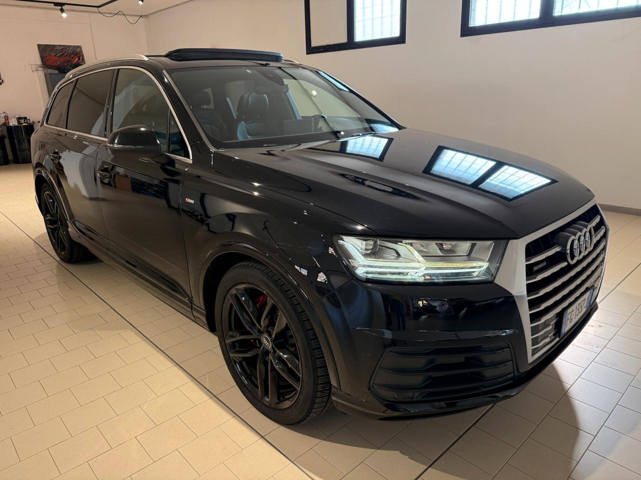 Audi Q7 3.0 TDI 272 CV quattro tiptronic S-line *MOTORE SOSTITUITO* 7 Posti