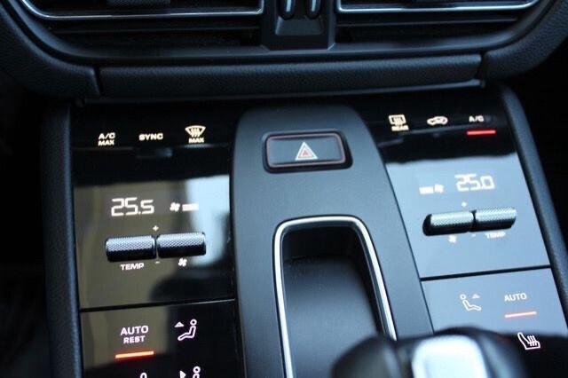 Porsche Macan 2.0 turbo 265cv Tetto Navigatore