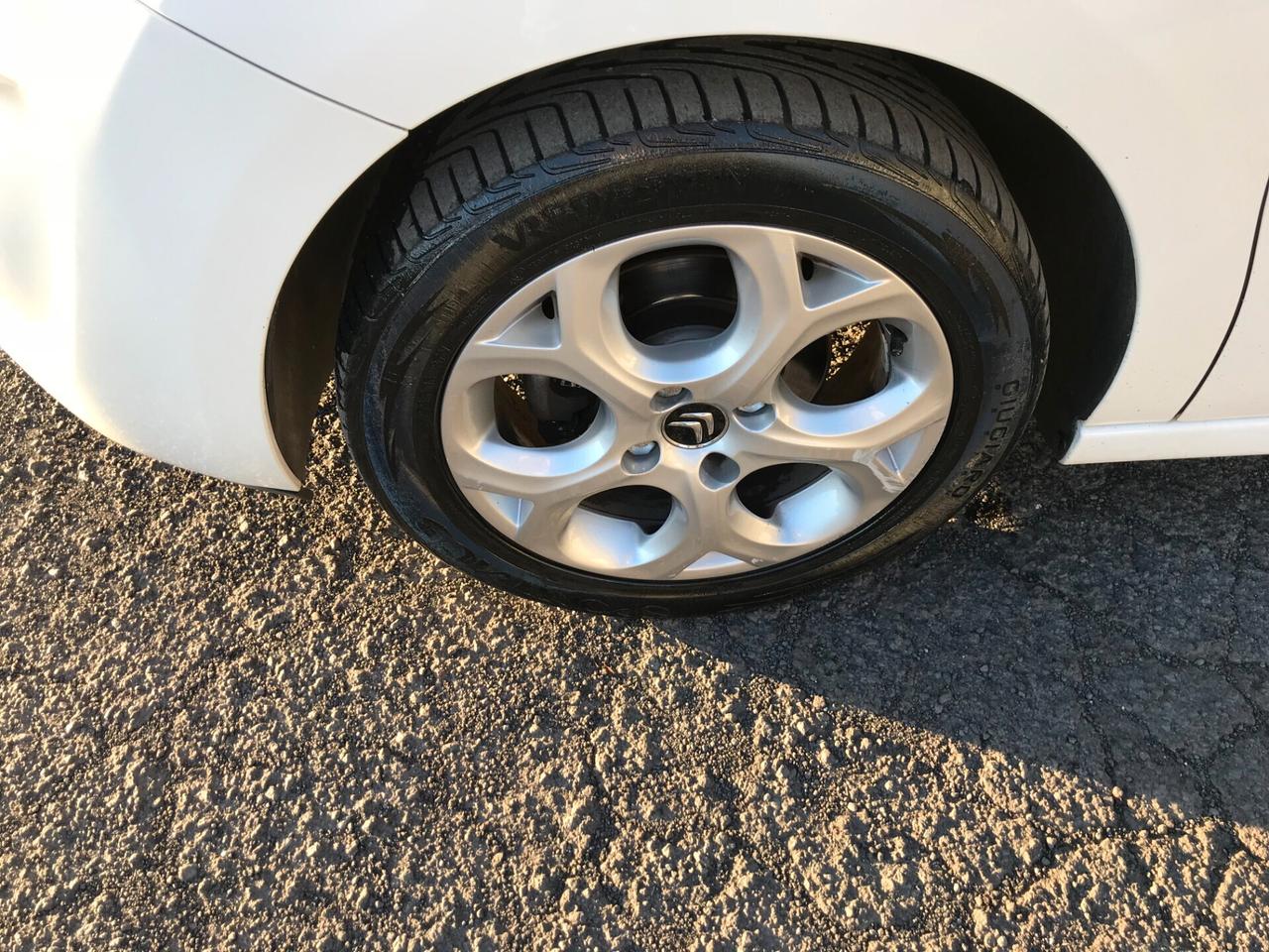 Citroen C3 1.4hdi NEOPATENTATI FULL 2011