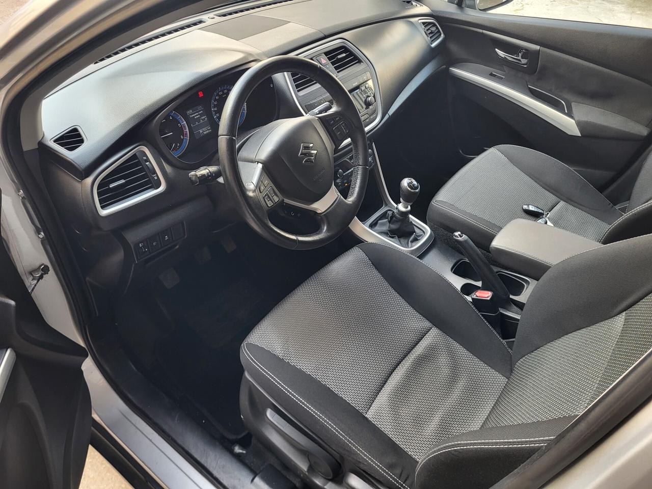 Suzuki S-Cross 1.6 DDiS Top