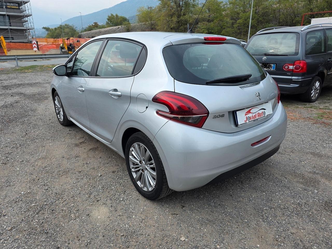 Peugeot 208 1.2 5 porte